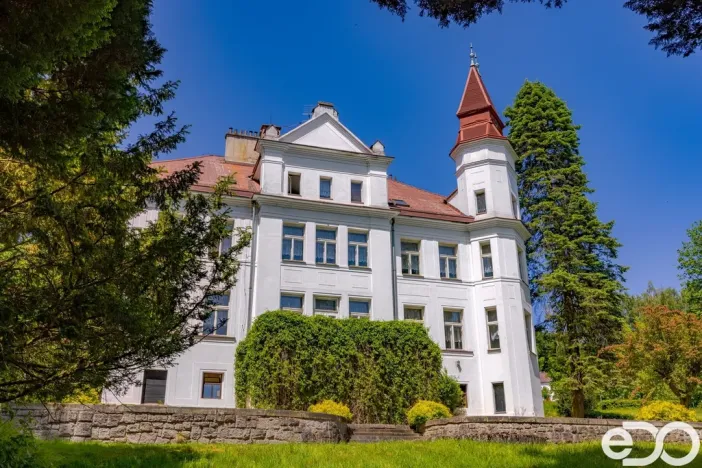 Prodej vily, Cvikov - Trávník, 680 m2