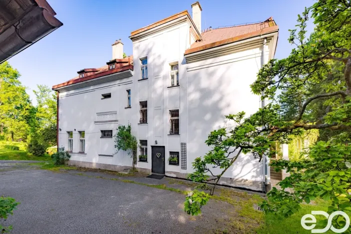 Prodej vily, Cvikov - Trávník, 680 m2
