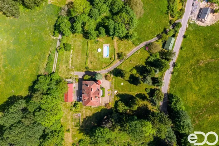 Prodej vily, Cvikov - Trávník, 680 m2