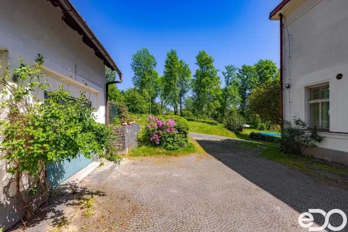 Prodej vily, Cvikov - Trávník, 680 m2