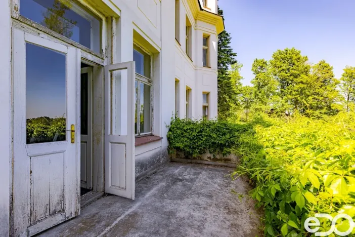 Prodej vily, Cvikov - Trávník, 680 m2