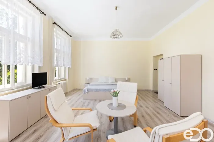 Prodej vily, Cvikov - Trávník, 680 m2