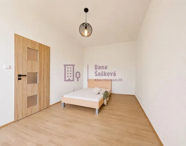 Prodej bytu 1+1, Jindřichův Hradec - Jindřichův Hradec II, Schwaigrova, 55 m2