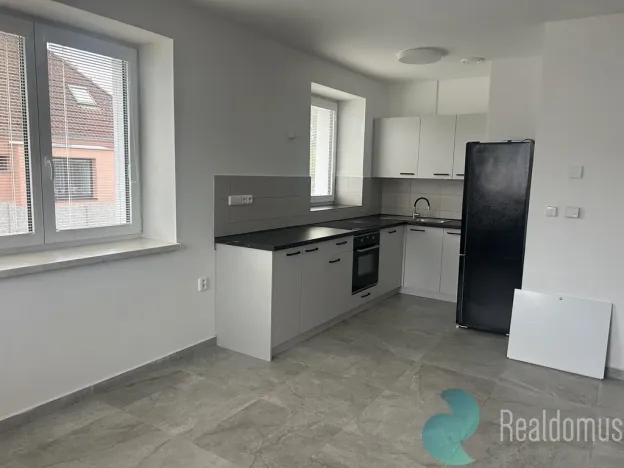 Pronájem bytu 2+kk, Trhové Sviny, Pekárenská, 41 m2
