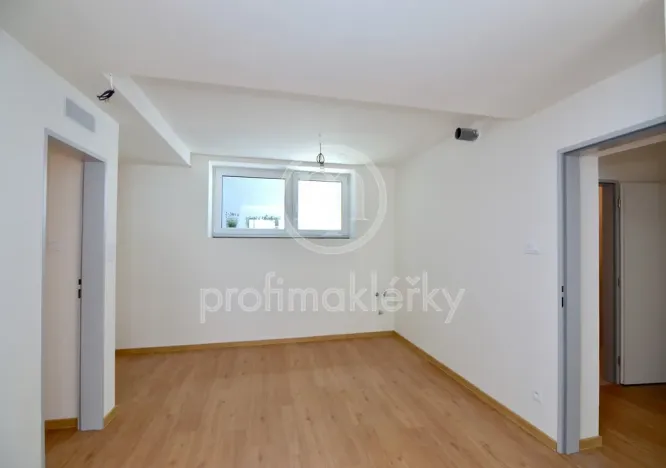 Prodej bytu 2+kk, Oslavany, Široká, 83 m2