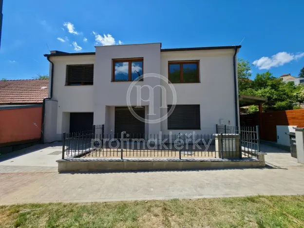 Prodej bytu 2+kk, Oslavany, Široká, 44 m2