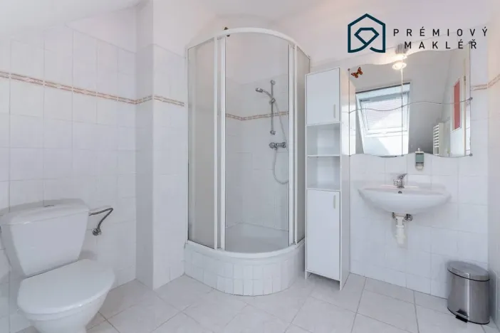Prodej rodinného domu, Lubenec, Zahradní, 200 m2