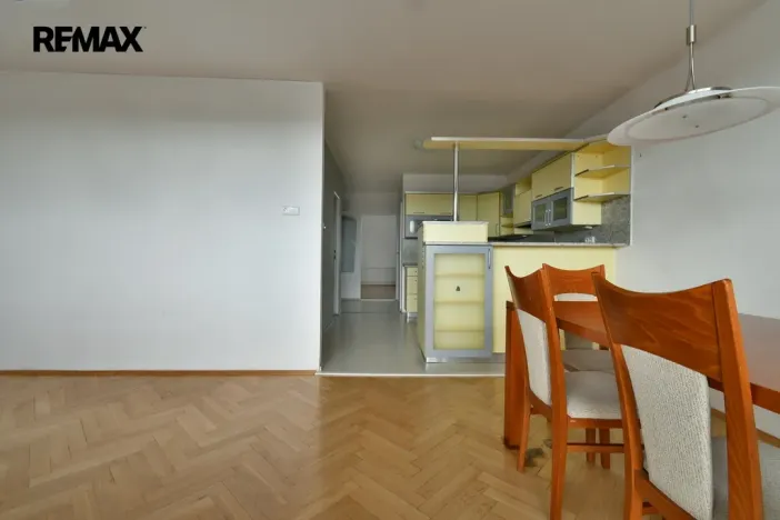 Pronájem bytu 3+kk, Hradec Králové - Nový Hradec Králové, Na Občinách, 74 m2