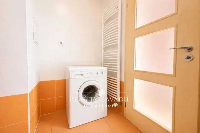Pronájem bytu 1+kk, Praha - Uhříněves, Venušina, 32 m2