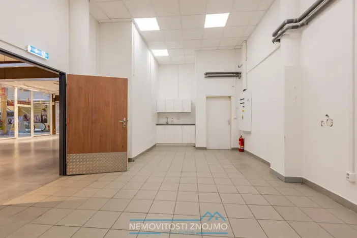 Pronájem obchodního prostoru, Chvalovice - Hatě, 274 m2