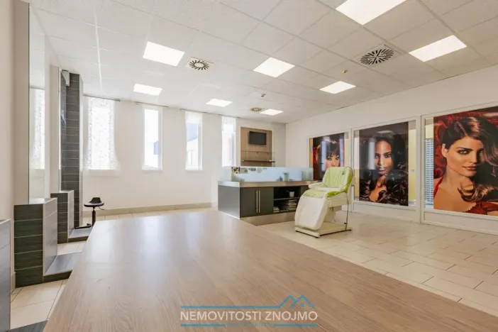 Pronájem obchodního prostoru, Chvalovice - Hatě, 127 m2