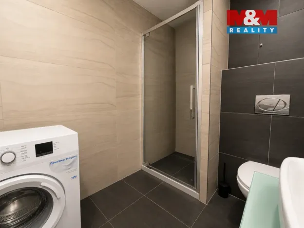 Prodej bytu 1+kk, Karlovy Vary - Drahovice, Mattoniho nábřeží, 45 m2