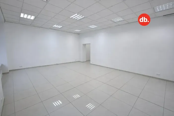 Pronájem obchodního prostoru, Karlovy Vary, Dr. Davida Bechera, 55 m2