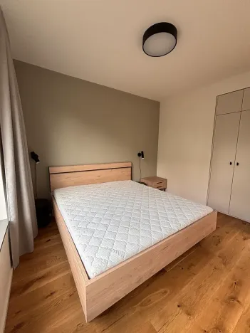 Pronájem bytu 2+kk, Praha - Radlice, U Komína, 49 m2