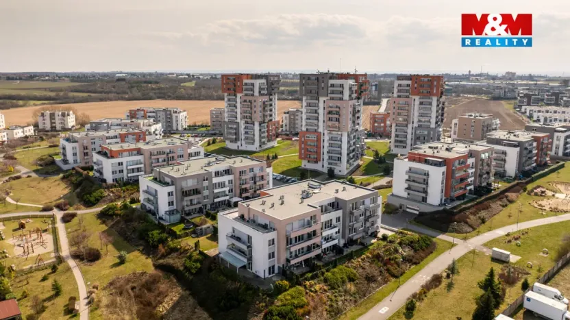 Pronájem garáže, Praha - Letňany, Hlučkova, 21 m2
