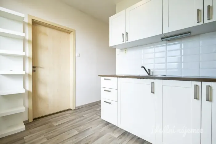 Pronájem bytu 2+1, Praha - Střížkov, Střížkovská, 54 m2