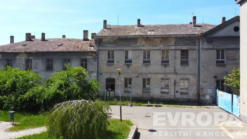 Prodej obchodního prostoru, Přerov - Přerov I-Město, Husova, 1200 m2