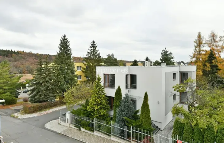 Pronájem vily, Praha - Nebušice, 360 m2