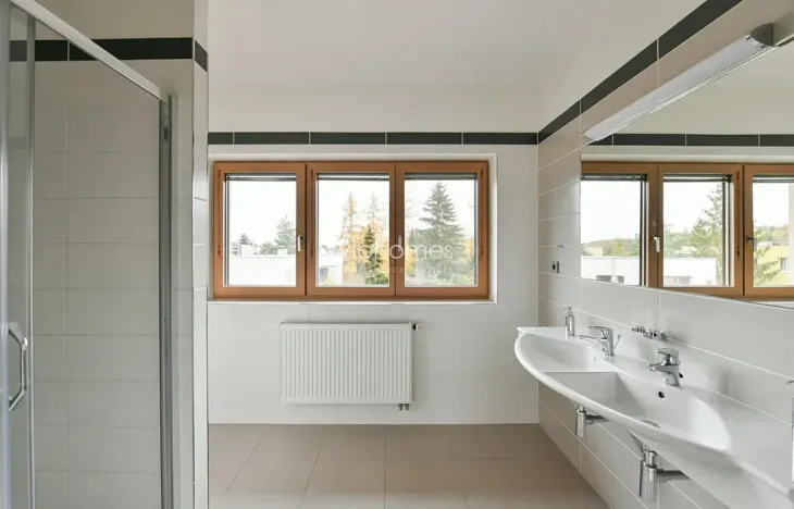 Pronájem vily, Praha - Nebušice, 360 m2