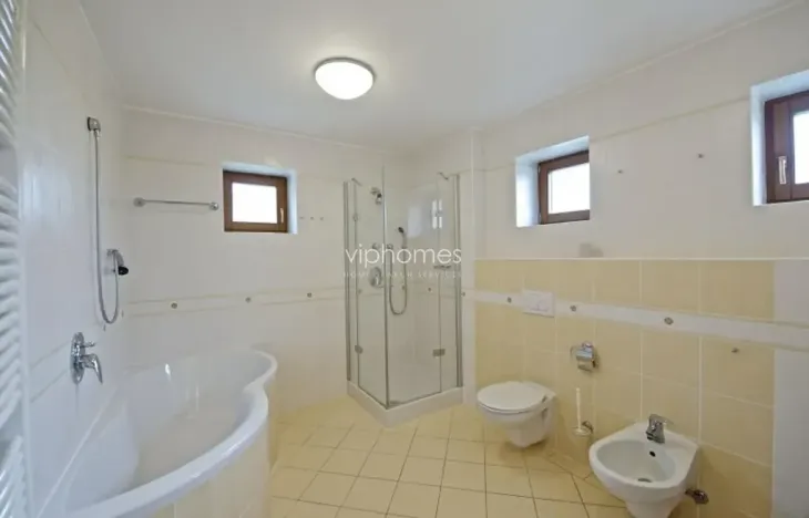 Pronájem rodinného domu, Praha - Nebušice, 253 m2