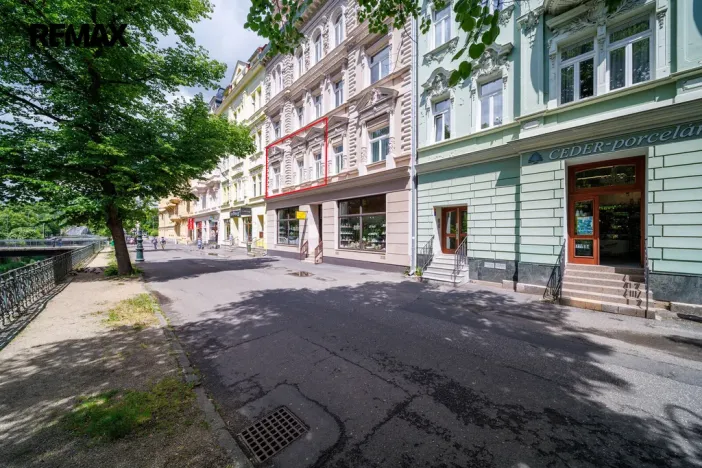 Prodej bytu 3+1, Karlovy Vary, nábřeží Jana Palacha, 94 m2