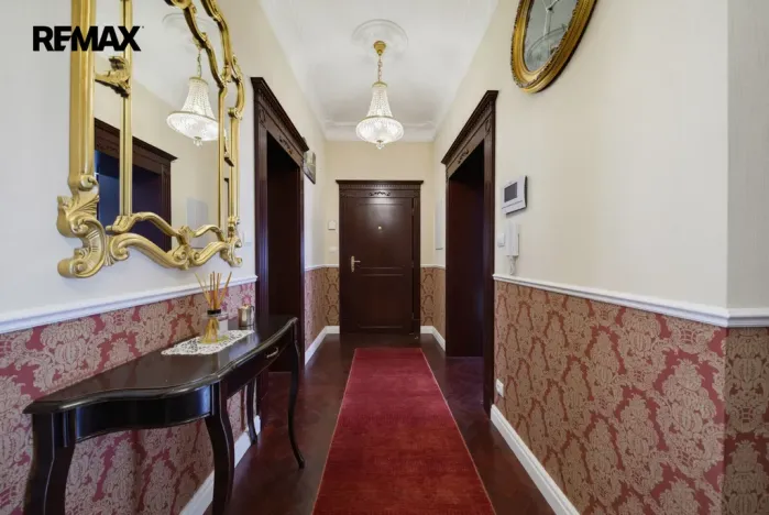 Prodej bytu 3+1, Karlovy Vary, nábřeží Jana Palacha, 94 m2