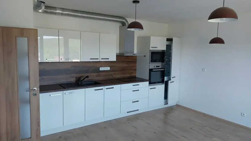 Pronájem bytu 2+kk, Jince, Zborovská, 43 m2