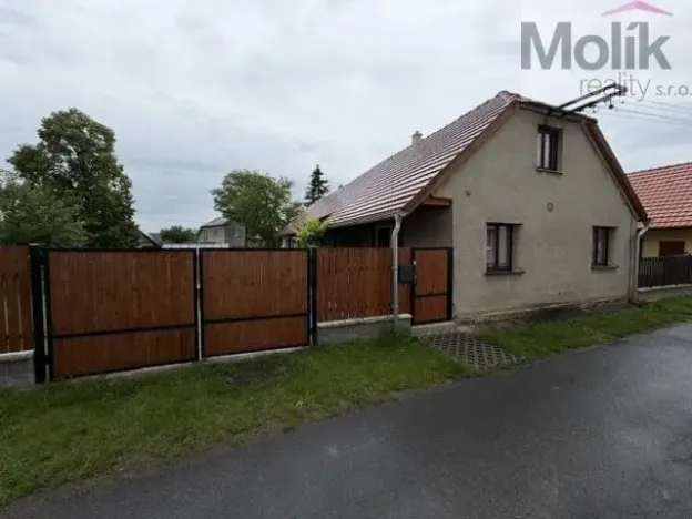 Prodej rodinného domu, Spálené Poříčí - Lipnice, 542 m2