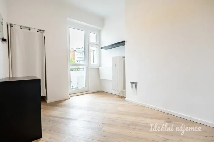 Pronájem bytu 3+kk, Praha - Vysočany, Staromlýnská, 58 m2