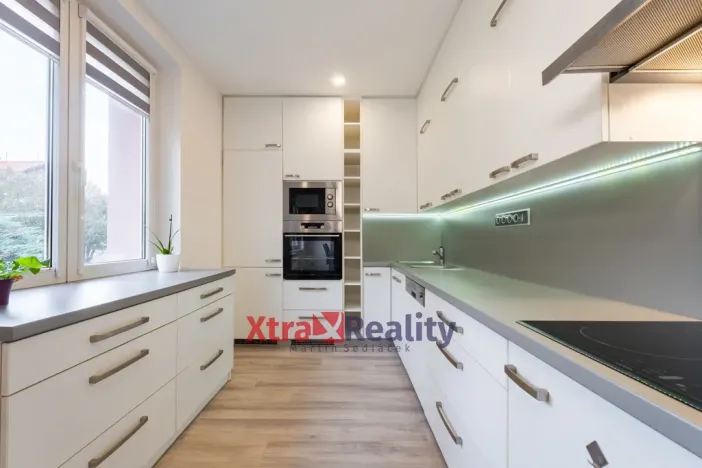 Pronájem bytu 2+kk, Teplice, Křížkovského, 52 m2