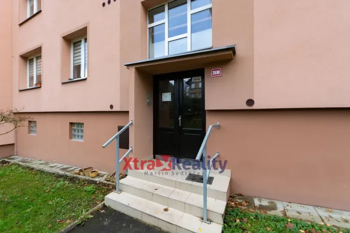 Pronájem bytu 2+kk, Teplice, Křížkovského, 52 m2