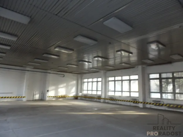 Pronájem skladu, Brno, 375 m2