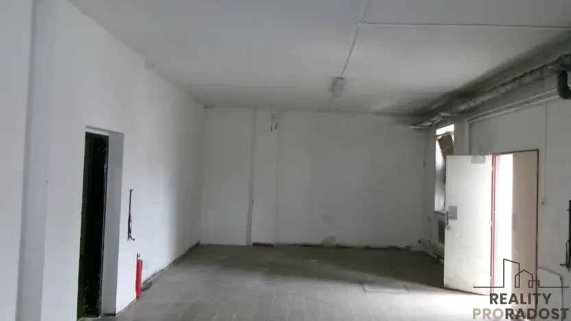 Pronájem skladu, Brno, 139 m2