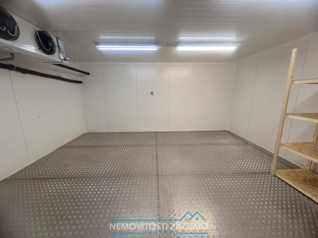 Pronájem skladu, Znojmo, Dobšická, 24 m2