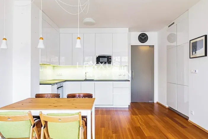 Pronájem bytu 2+kk, Praha - Dejvice, Bechyňova, 62 m2