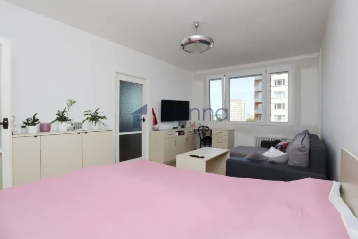 Pronájem bytu 3+1, Praha, Počernická, 73 m2