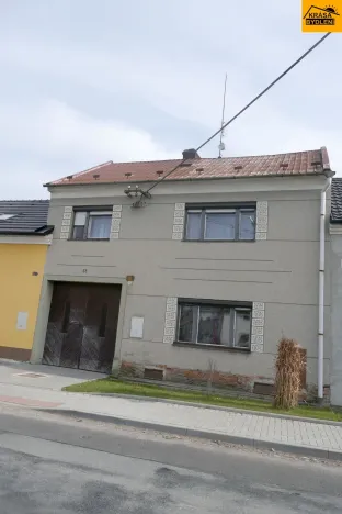 Prodej podílu 1/4 rodinného domu, Huzová, 75 m2