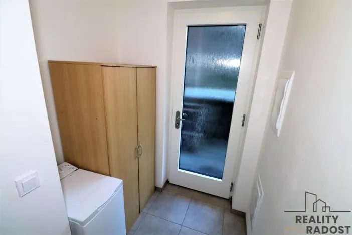 Pronájem bytu 1+kk, Brno - Obřany, Hradiska, 25 m2