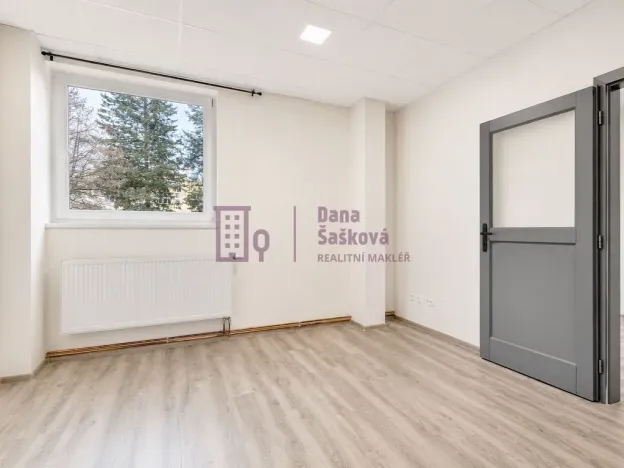 Pronájem bytu 2+kk, Jindřichův Hradec - Jindřichův Hradec II, Miřiovského, 34 m2