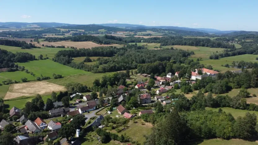 Prodej chaty, Kolinec - Mlázovy, 120 m2