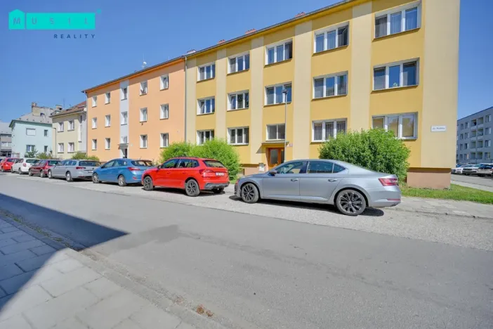 Prodej bytu 2+1, Olomouc - Nové Sady, Za poštou, 57 m2