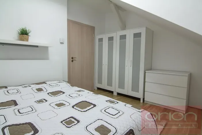 Pronájem bytu 3+kk, Praha - Břevnov, Bělohorská, 100 m2