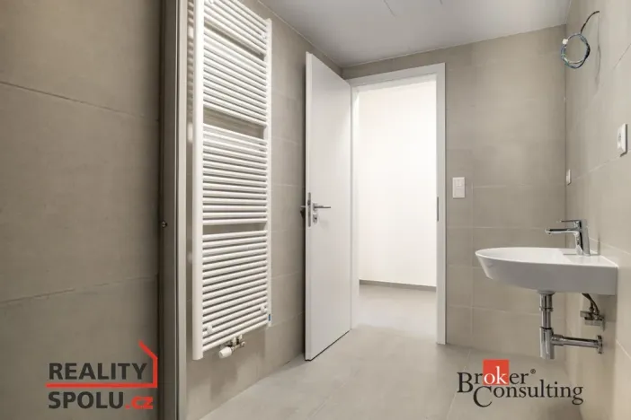 Pronájem bytu 1+kk, Plzeň - Východní Předměstí, Kartónová, 36 m2