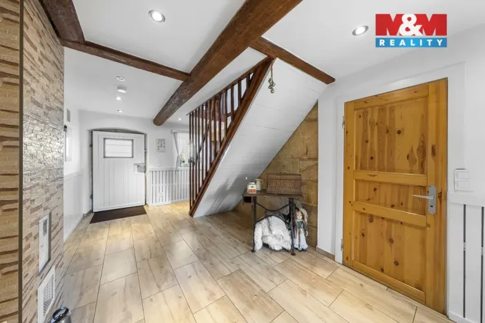 Prodej chalupy, Arnoltice, 168 m2