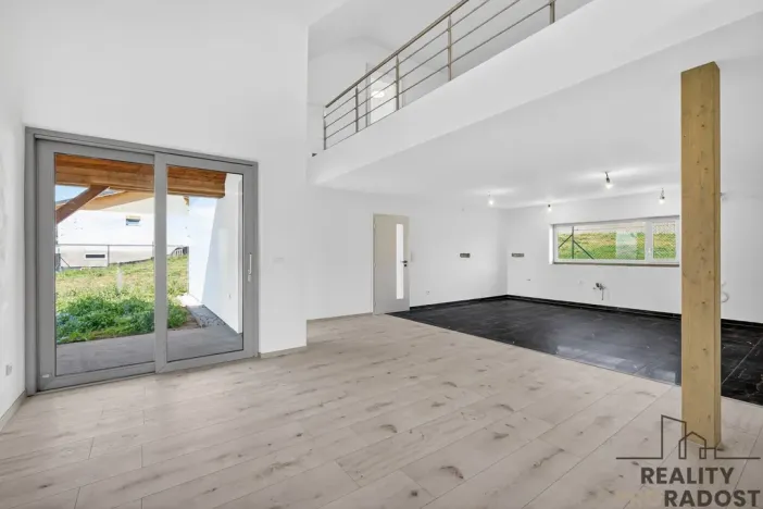 Prodej bytu 5+kk, Dobšice, 224 m2