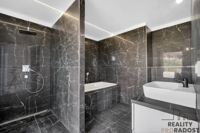 Prodej rodinného domu, Dobšice, 339 m2