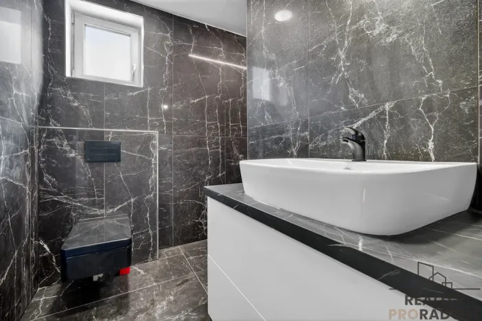 Prodej rodinného domu, Dobšice, 339 m2