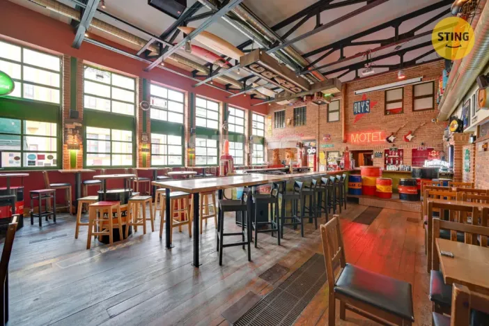 Pronájem restaurace, Pardubice, Hronovická, 240 m2