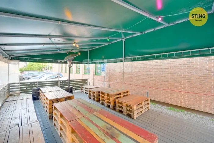 Pronájem restaurace, Pardubice, Hronovická, 240 m2