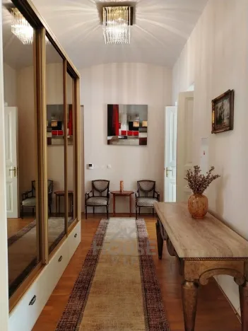 Prodej bytu 3+1, Praha - Malá Strana, Mělnická, 113 m2